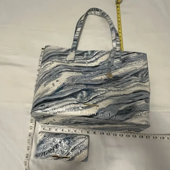 Brahmin Leather Misha Splash Tote Bag EUC Blue & White W/ Matching Wallet - Picture 3 of 16